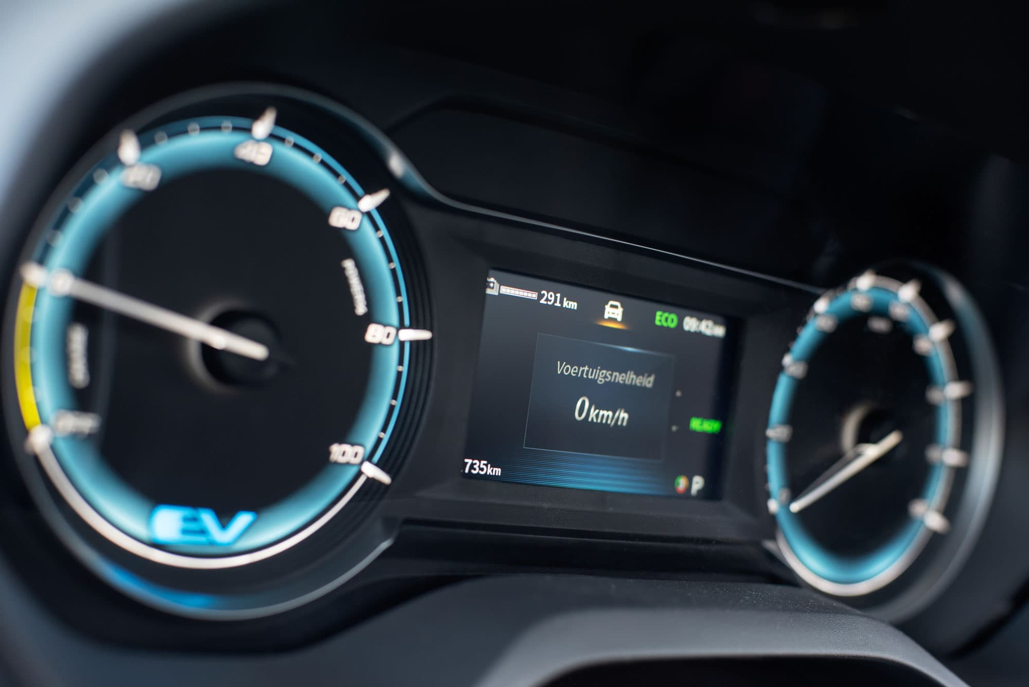 Maxus eDeliver9  Wit dashboard cluster